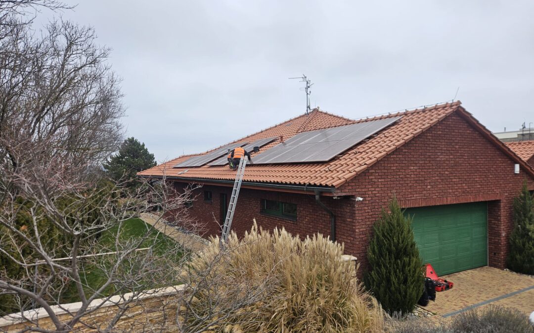 Fotovoltaická elektrárna s bateriovým úložištěm – RD Valtice